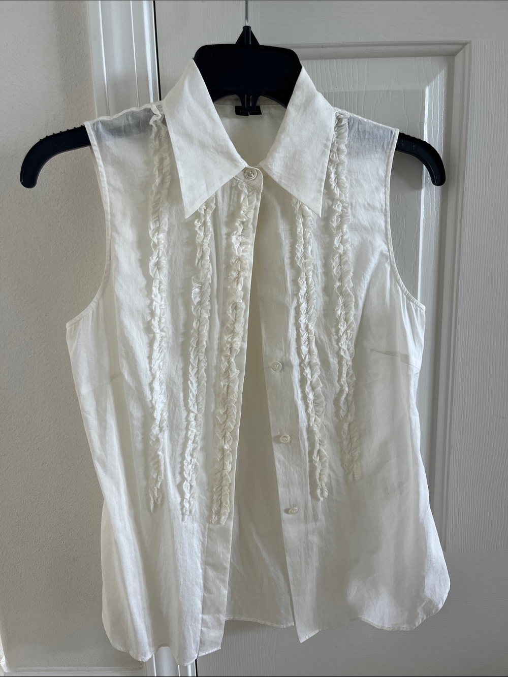 Theory Sleeveless White Ruffle-Trim Button-Front Shirt